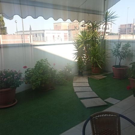 Green Park 莱切 外观 照片
